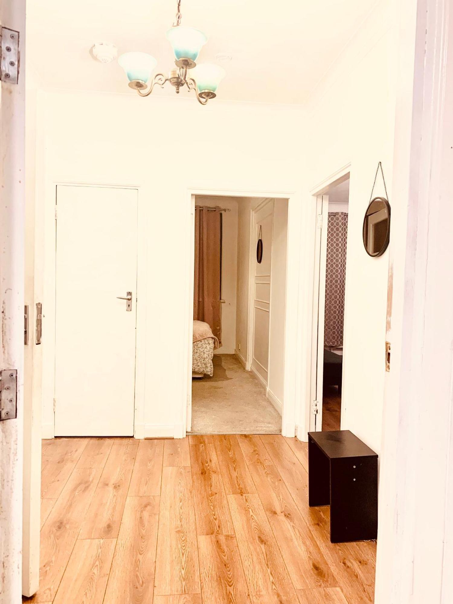 Cosy 2 Bedroom Apartment In Swiss Cottage. Londra Esterno foto