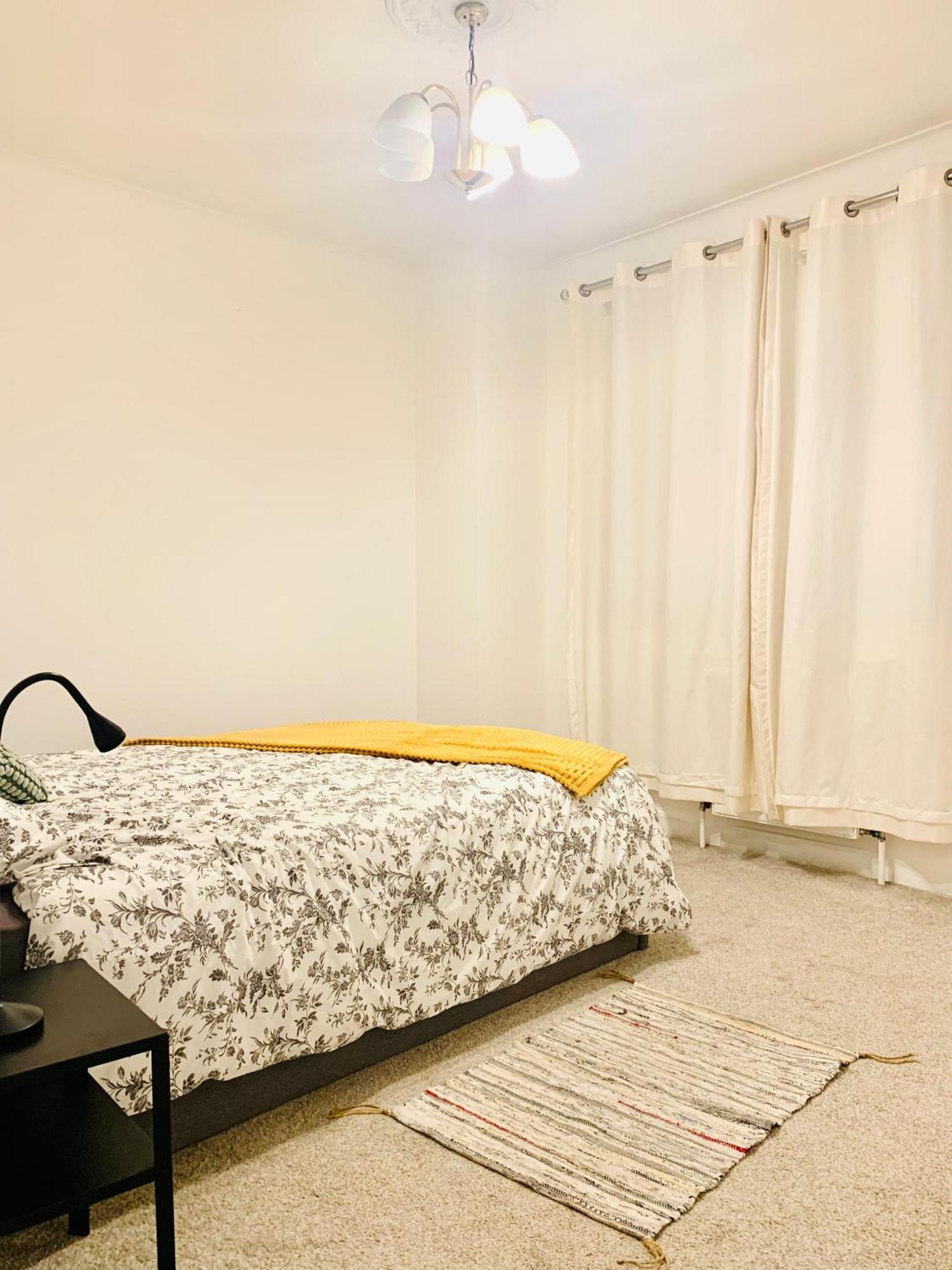Cosy 2 Bedroom Apartment In Swiss Cottage. Londra Esterno foto