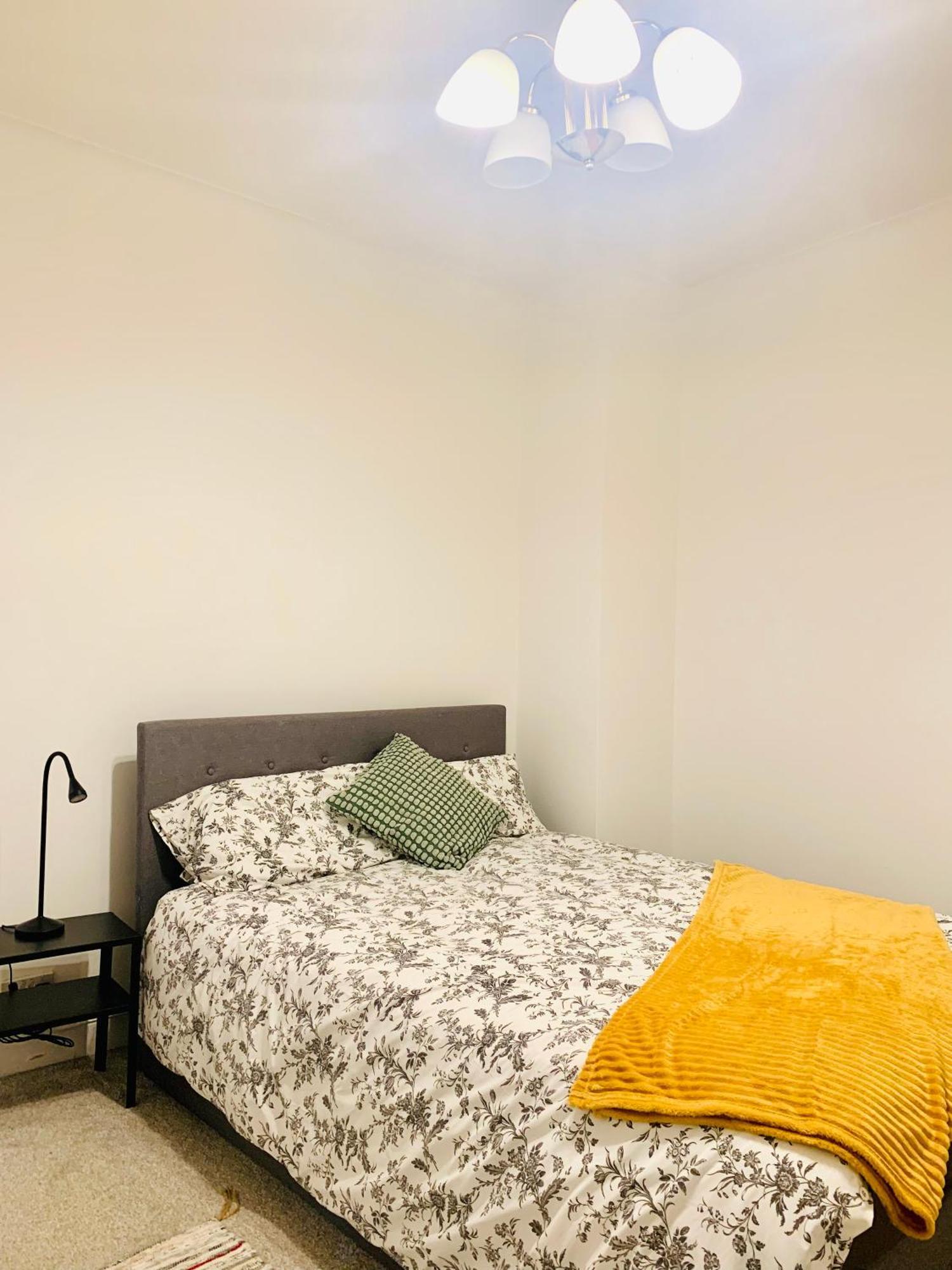 Cosy 2 Bedroom Apartment In Swiss Cottage. Londra Esterno foto