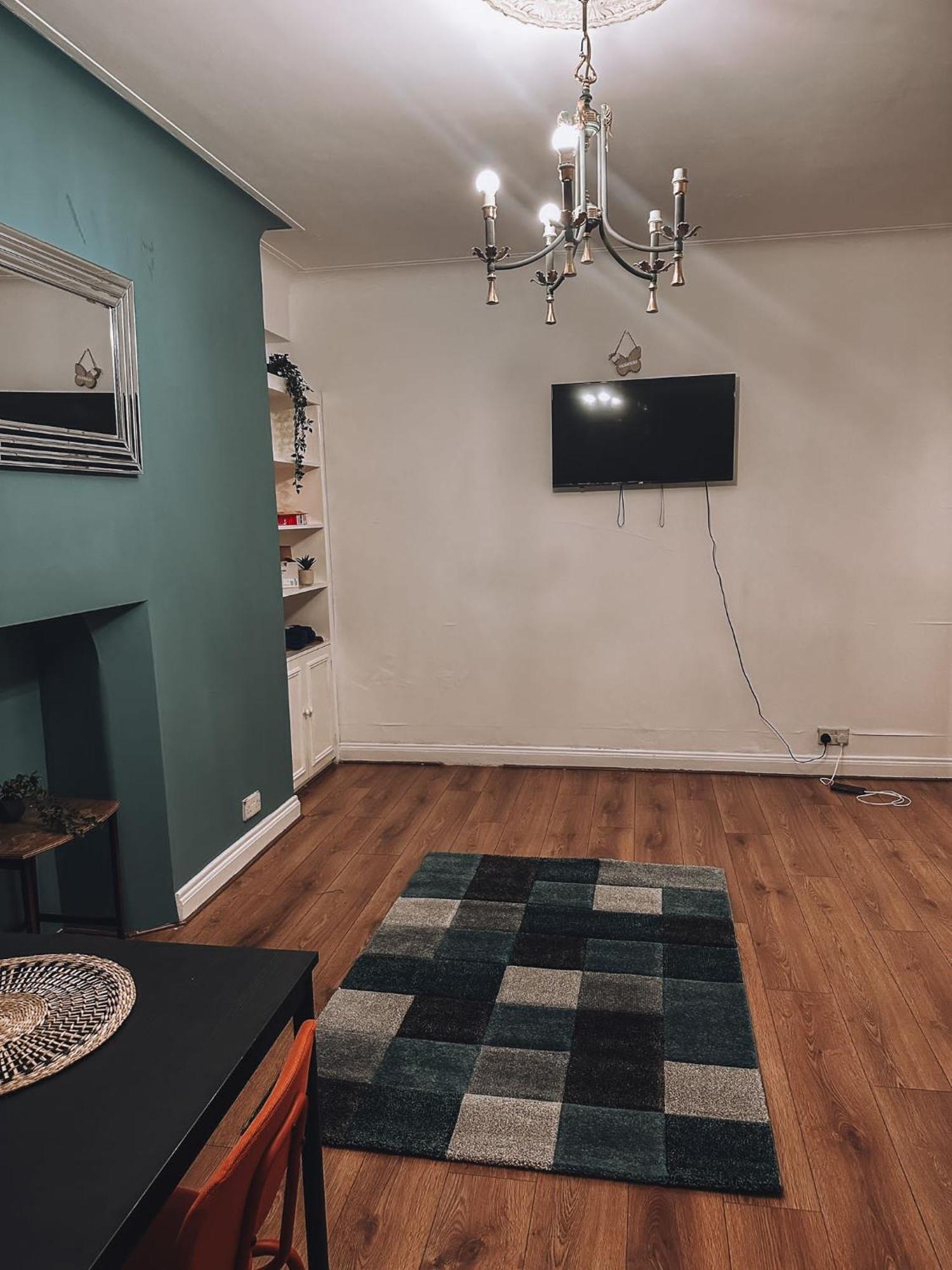 Cosy 2 Bedroom Apartment In Swiss Cottage. Londra Esterno foto