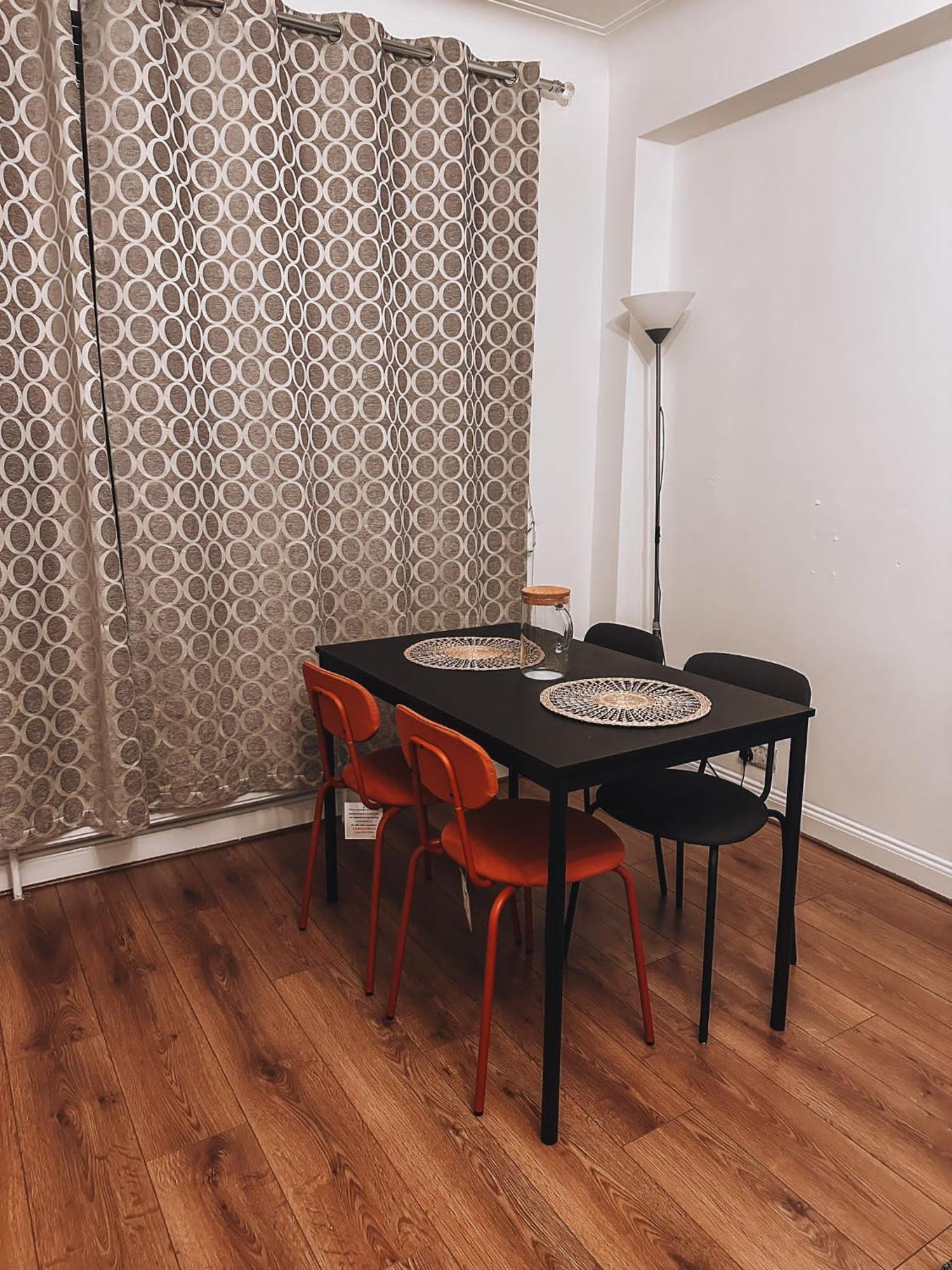 Cosy 2 Bedroom Apartment In Swiss Cottage. Londra Esterno foto